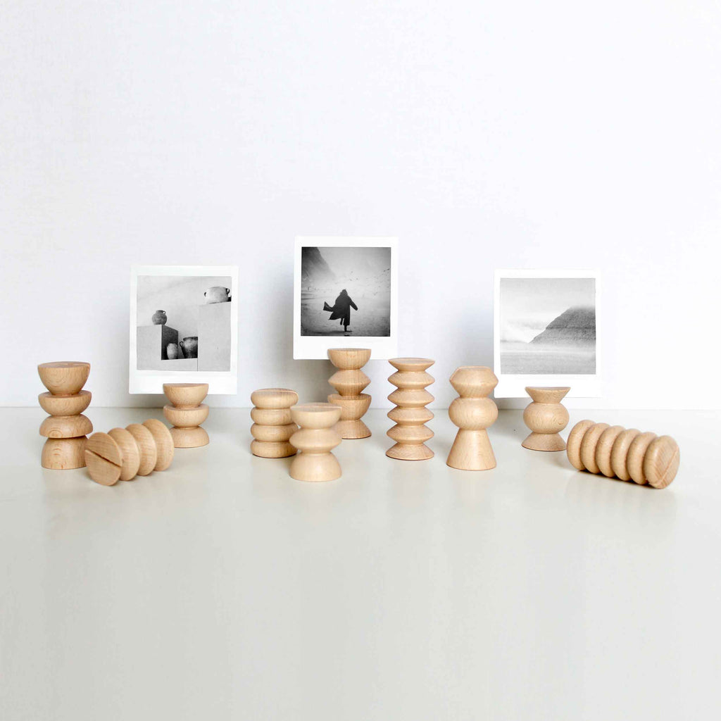 Totem Family – 10 Picture / Postcard Stands Set