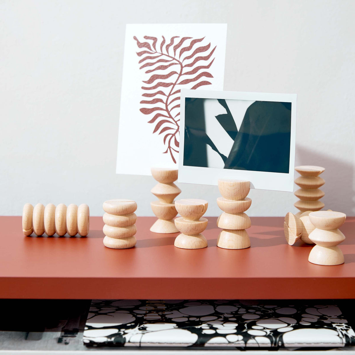 Totem Family – 10 Picture / Postcard Stands Set