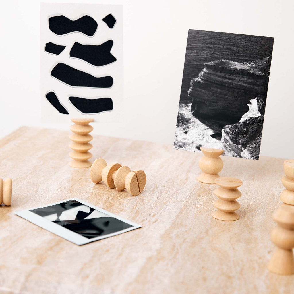 Totem Family – 10 Picture / Postcard Stands Set